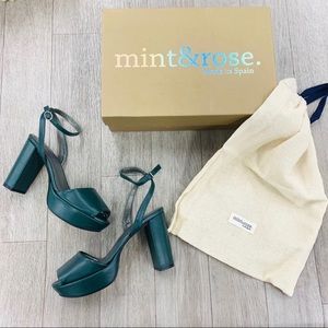 MINT & ROSE $278 Designer Arlena High Selwin Heels